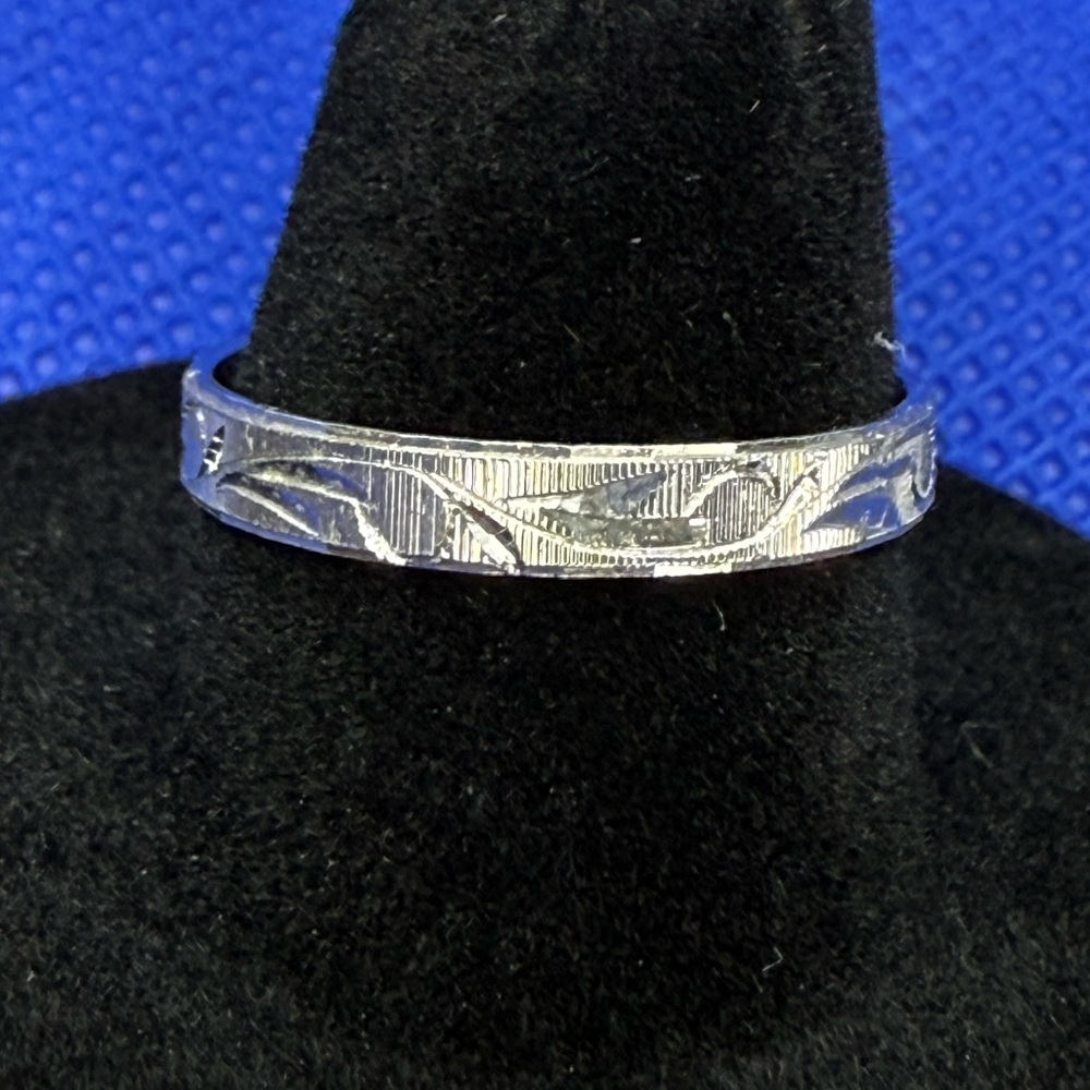 Pretty Bird - 18k White Gold Plated Diamond Cut Stacking Band Size 7